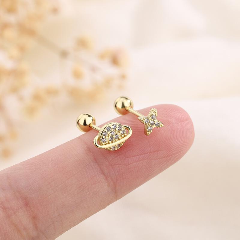 Korean Asymmetrical Star-Stud Earrings: High-End, Shiny Screw-Back Ear Cartilage Jewelry for Women