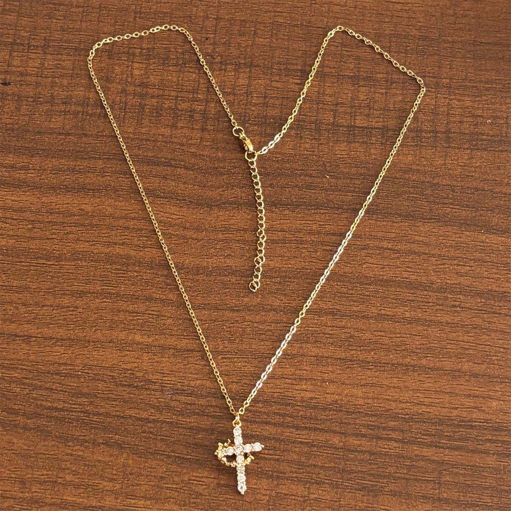 Vintage Designs Elegant Necklace with Stainless Steel Crosses Pendant Jewelry Accessory for Casual Wear Decoration