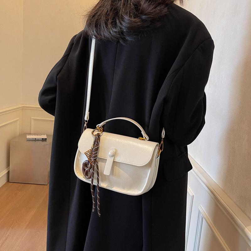 Premium sense small bag women 2025 new versatile messenger bag fashion super fire portable small square bag