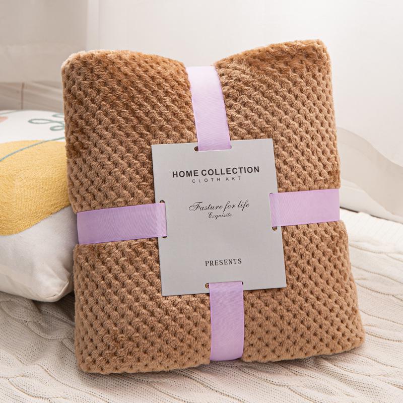Solid Color Thickened Pineapple Plaid Flannel Blanket for Office and Air Conditioning Use