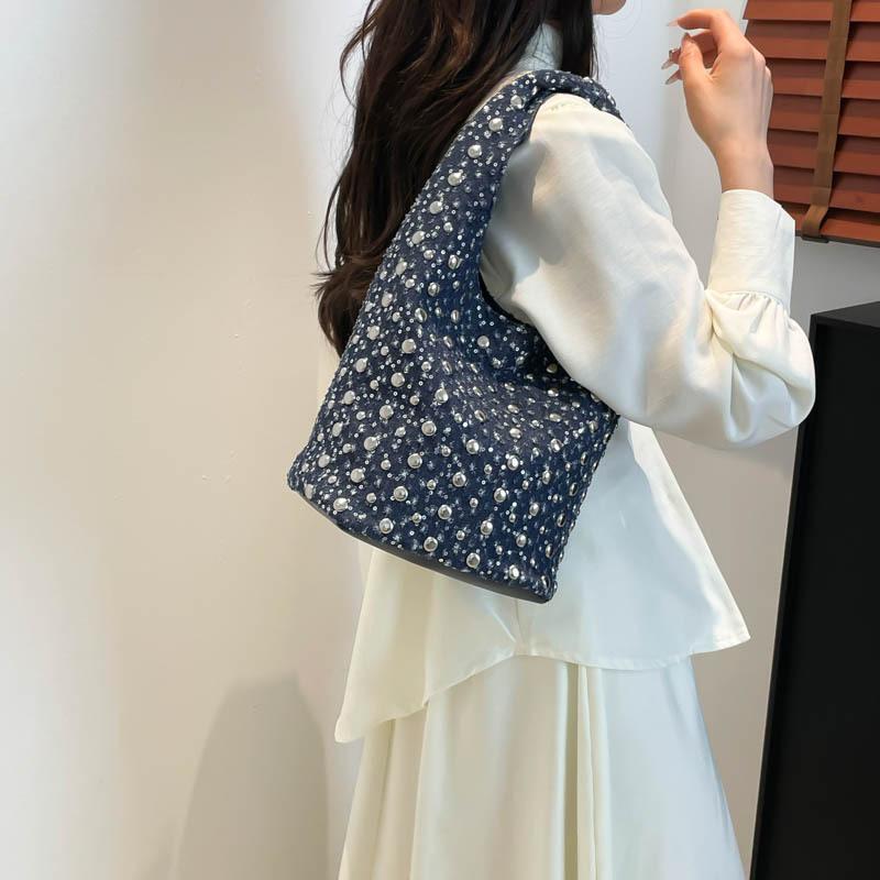 Personality trend rivet bucket bag women 2025 new high-end fashion punk underarm shoulder messenger bag