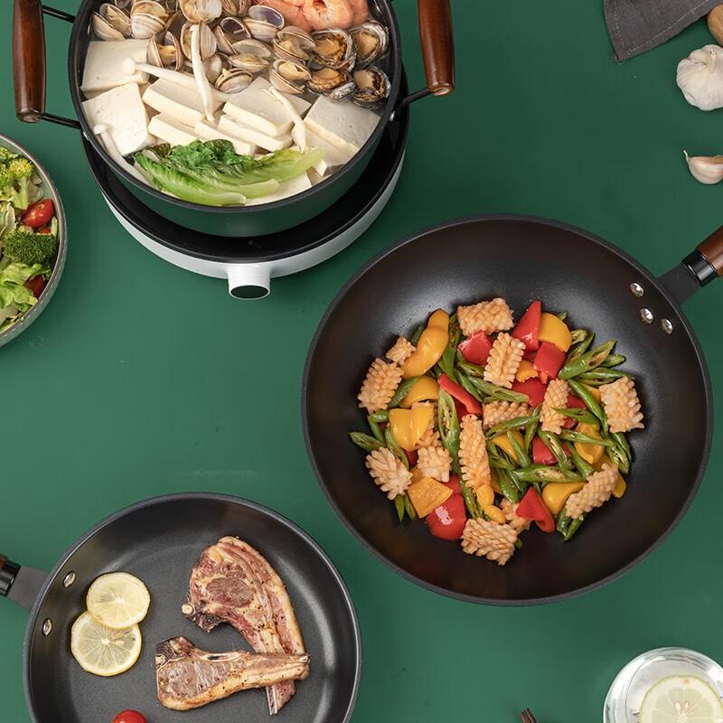 EMUND Golden Age Cookware Set