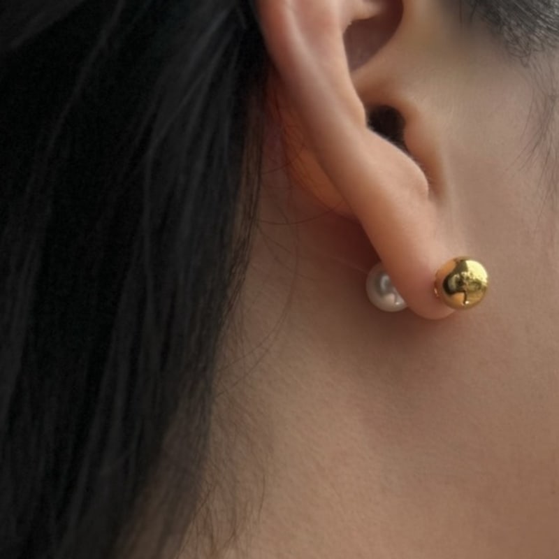 THE BORING pearl and ball earrings