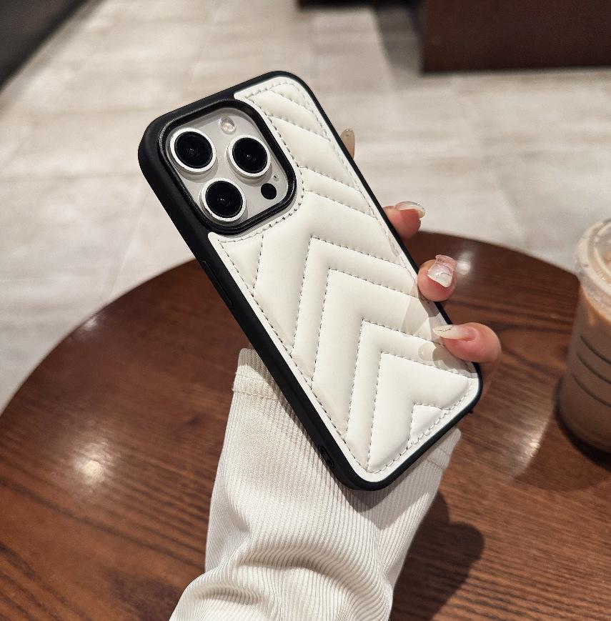 Luxury Plaid Down Jacket Texture Case for iPhone 17/16 Pro Max 12 белый