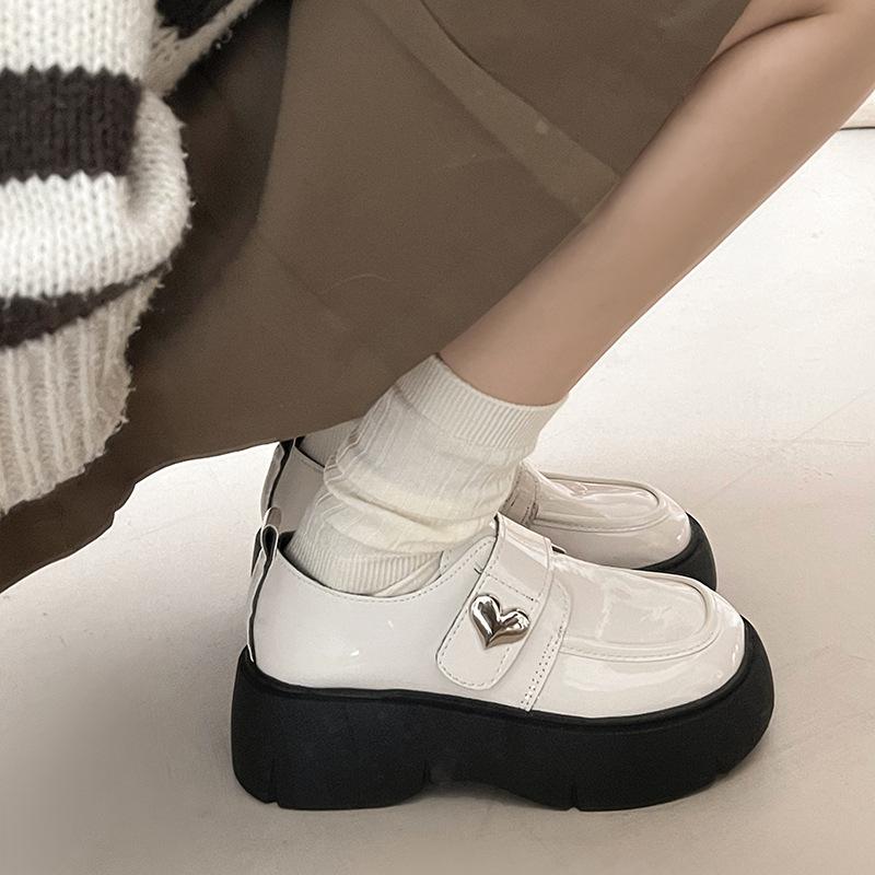 Black Muffin Platform Small Leather Shoes Women's 2024 Autumn New French Velcro Heightening Mary Jane Love Single Shoes