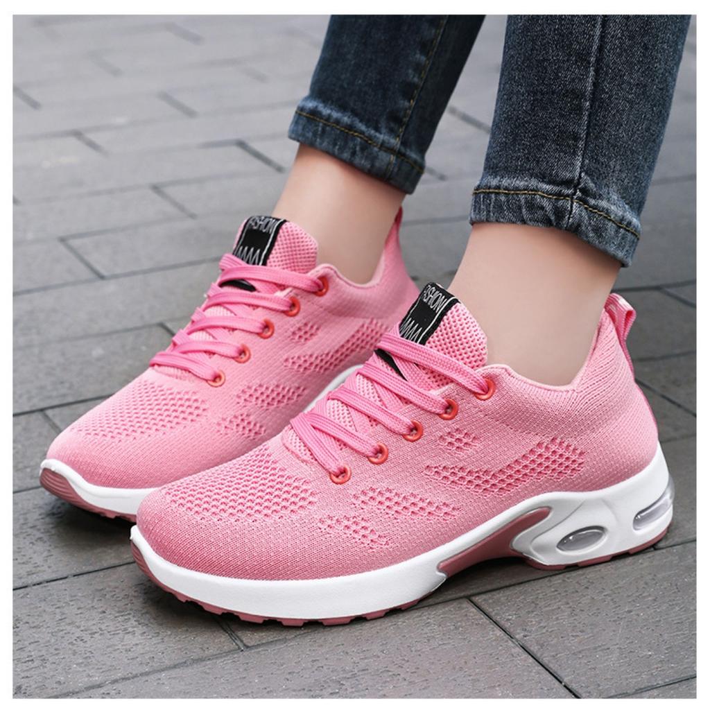 Damenschuhe mit weichen Sohlen, die die Füße nicht ermüden. Sommerliche Freizeitschuhe mit dicker Sohle, Übergröße, luftgepolsterte Sportschuhe