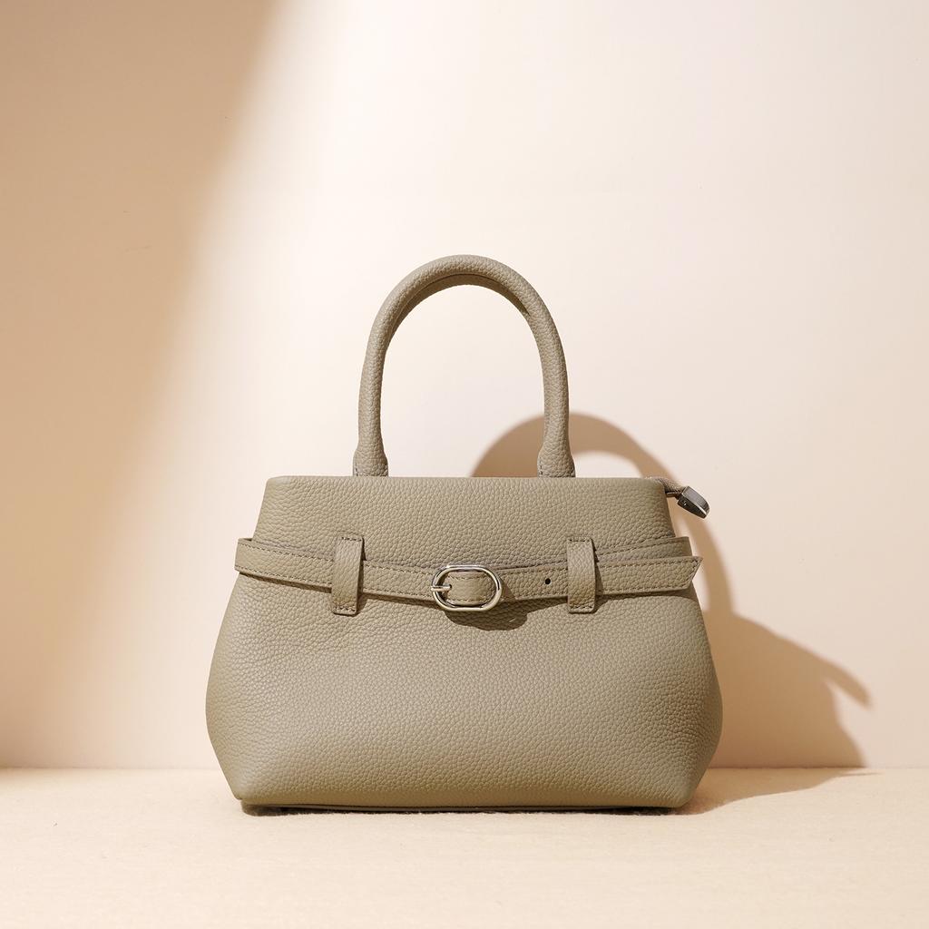 New Handbag Premium Simple Versatile Messenger Bag Niche Design Commuter Women's Bag Exquisite and Compact