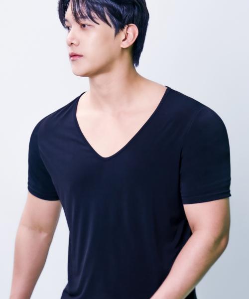 

[Dibala] Shoulder +4.5CM V-Neck Cool Fit Changer [Shipped from Korea] 100% Authentic White - M