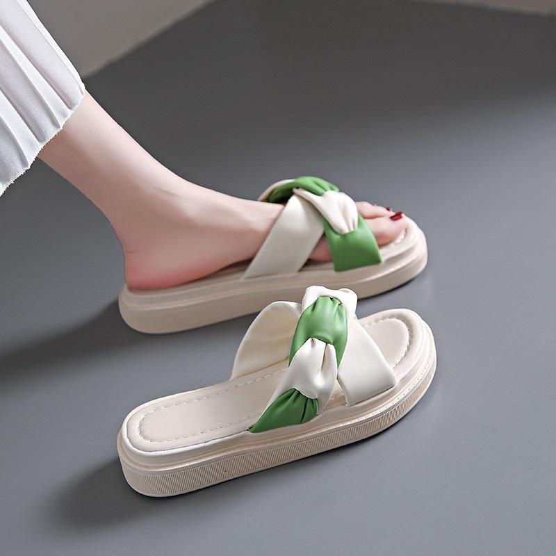 

Stepping on shit feels flat-bottomed cool slippers women s 2025 new summer wear versatile thick-bottomed casual one-word drag with skirt 40 зелёный