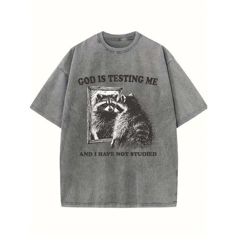 

European Size Men S Retro Distressed - God Is Challenging Me Raccoon Design, Gray Short Sleeve Crew Neck, Relaxed Fit, Ideal for Summer Outdoor S серый