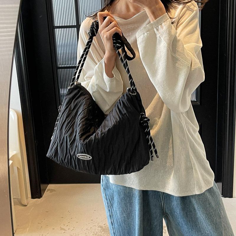 Summer pleated canvas bag women's large-capacity commuter shoulder dumpling bag niche versatile messenger bag