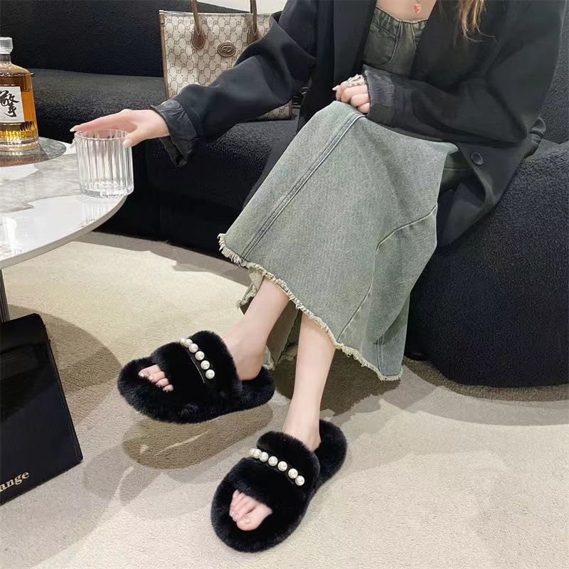 Pearl Mao Mao slippers women's outer wear spring and autumn 2025 autumn and winter new Mao Mao beaded non-slip one-word Mao tows ins