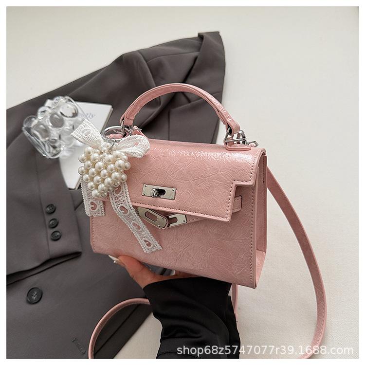 Foreign order fashion temperament portable small bag women 2025 new high-end texture versatile messenger bag commuter shoulder bag