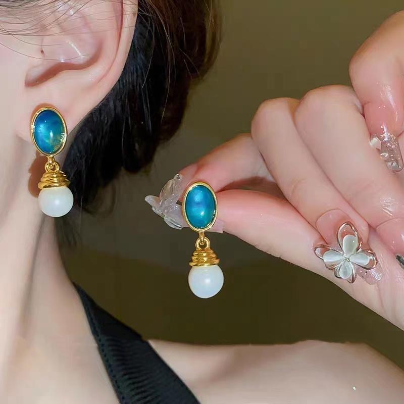 Exquisite Blue Series Luxury Stud Earrings for Women: Elegant, Versatile, and Stylish.