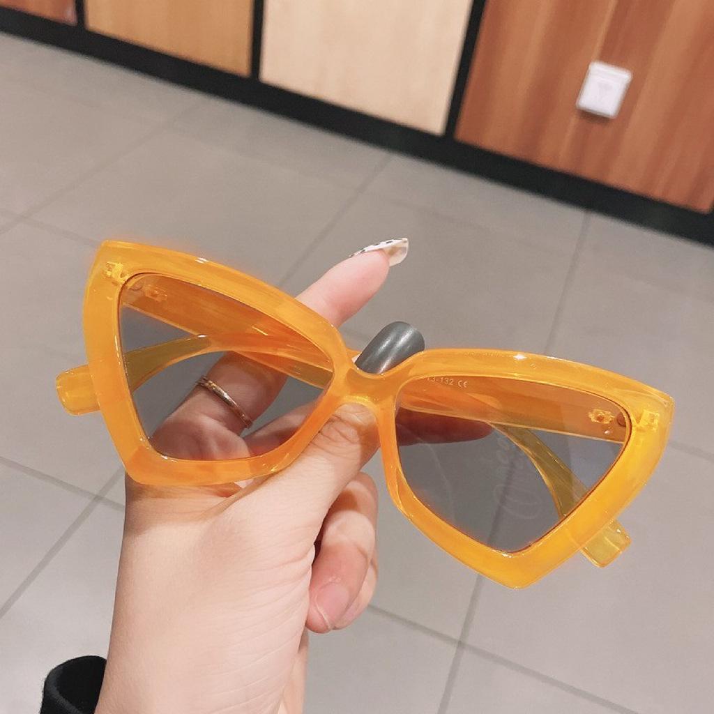Retro Triangle Cat-Eye Sunglasses Unisex – Stylish European & American Fashion Trend Glasses for Unique Street Style