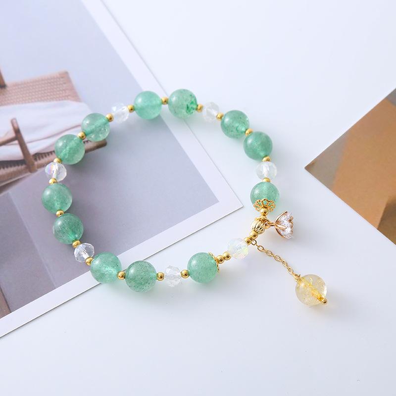 Natural Green Strawberry Crystal Bracelet Flower Pendant Ornament Bangles Women Fashion Jewelry Accessories Gift
