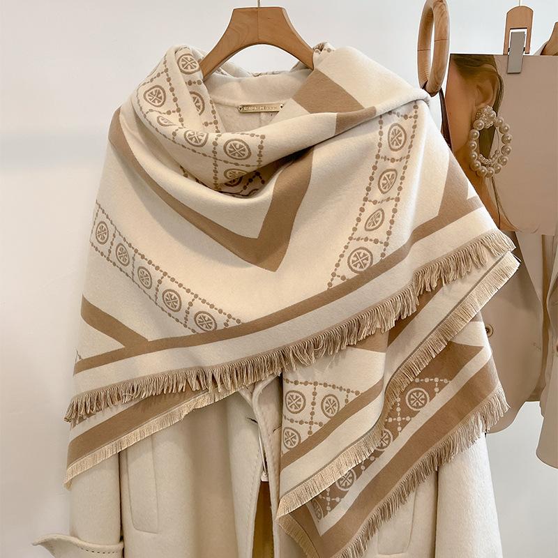 

Новый женский модный искусственный кашемировый осенне-зимний теплый большой квадратный шарф двухсторонний шарф с кисточками шаль с кондиционером