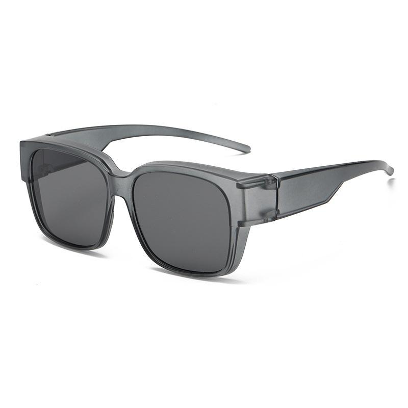 Versatile UV-Protection Clip-On Myopia Sunglasses for Men & Women - Ideal for Driving & Fishing