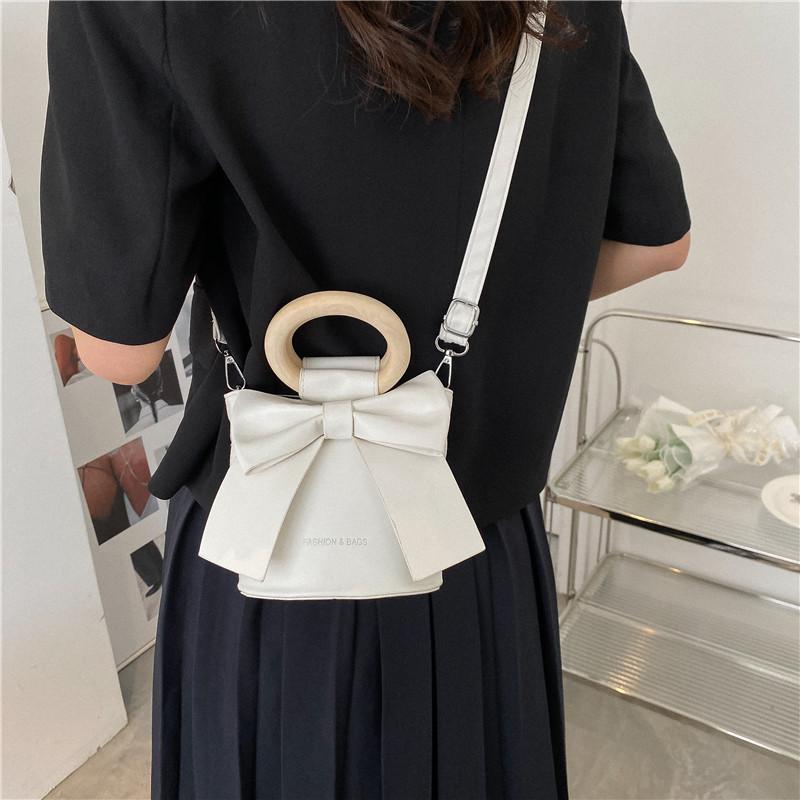 Sweet Bow Tie Designer Mini Shoulder Handbag Leather Bucket Crossbody Bag Women Fashion Luxury Brand Handbag Female Totes Purses