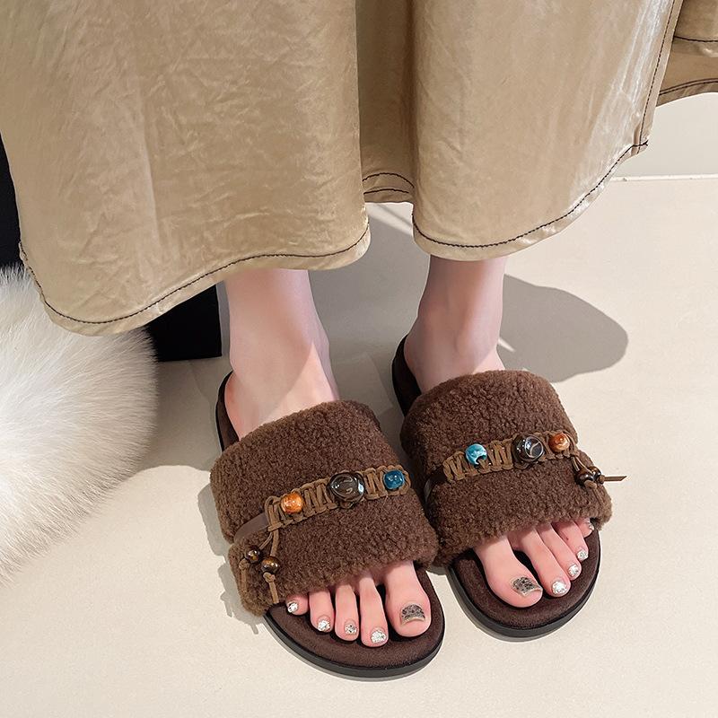 French temperament ethnic style fluffy slippers women's 2025 new small fashion thick bottom outer wear retro one-word drag