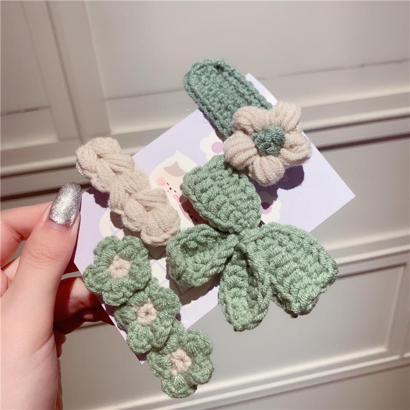 4Pcs Cute Knit BB Hair Clips Handmade Flower Bow Bang Clips for Kids Perfect for Christmas Festival Celebration