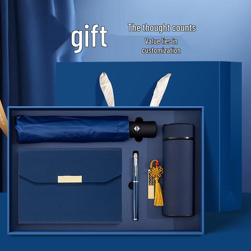 Exklusives Geschenkset: Maßgeschirm, Isolierbecher, Hochwertiges Notizbuch, USB-Speicherstick, Firmengeschenk