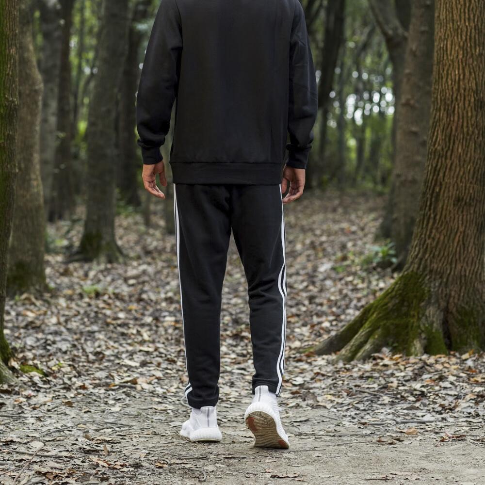 Adidas Pantaloni din fleece Essentials cu 3 dungi Pantaloni pentru bărbați Negru DQ3093