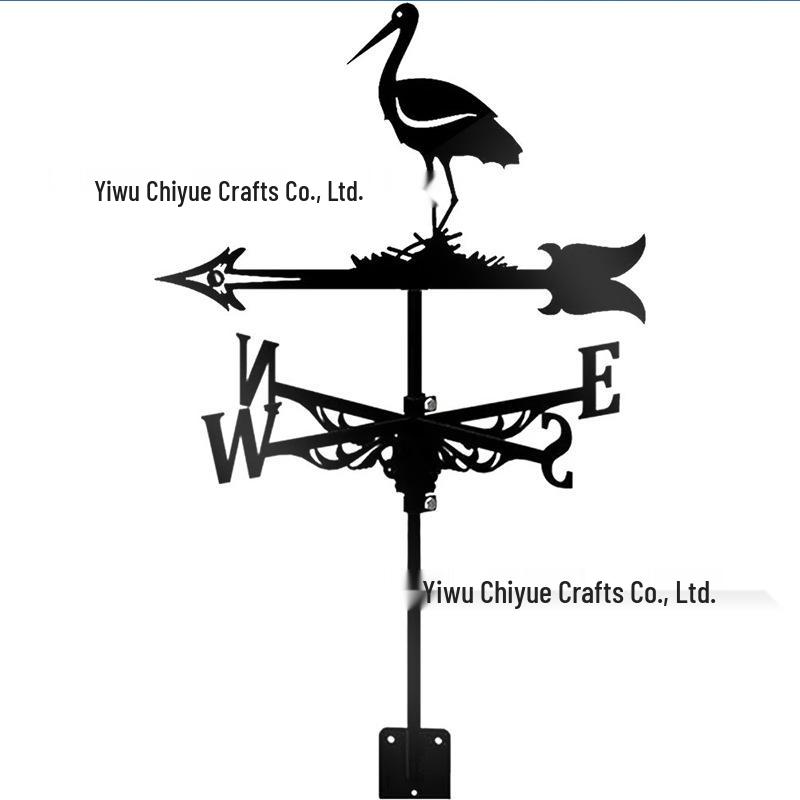 Weather Vane Ornament: Outdoor Wrought Iron Spray-Painted Roof Decoration Metal Craft