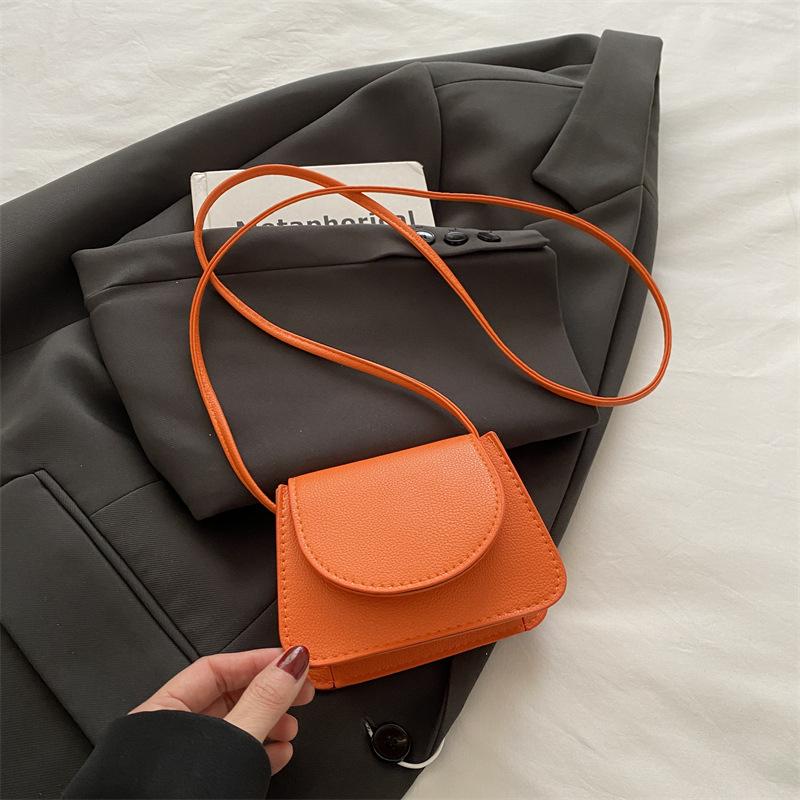 

Премиальная текстура нишевая сумка женская весна и лето 2025 новая трендовая универсальная ретро маленькая квадратная сумка на плечо сумка-мессенджер оранжевый