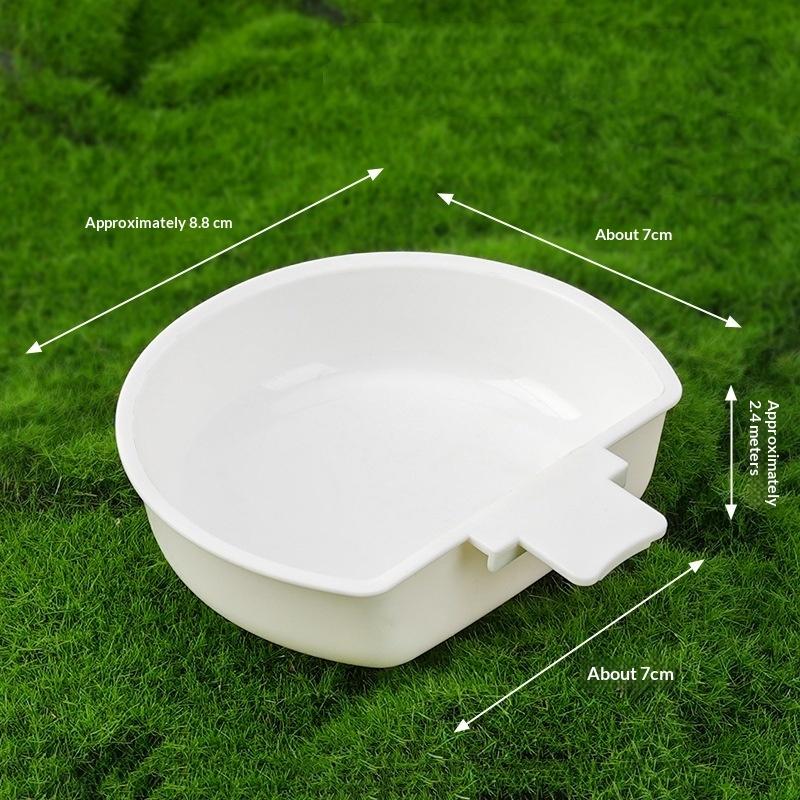 

Parrot Bird Feed Box Feeder Drinker Birds Water Hanging Bowl Box Pet Plastic Food Container Dispenser Home Garden Bird Supplies A3