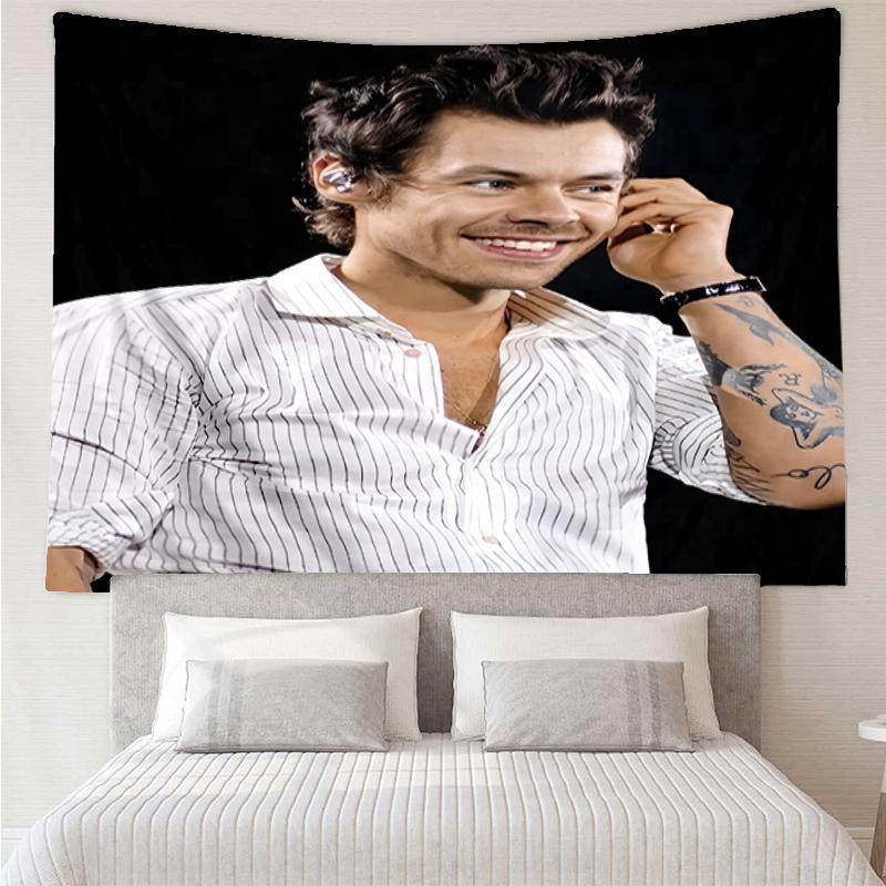 Arazzo con Stampa di Harry Styles, Sfondo, Facile da Installare, Ideale per Camera da Letto, Ufficio e Soggiorno, con Decorazione Estetica da Appendere alla Parete.