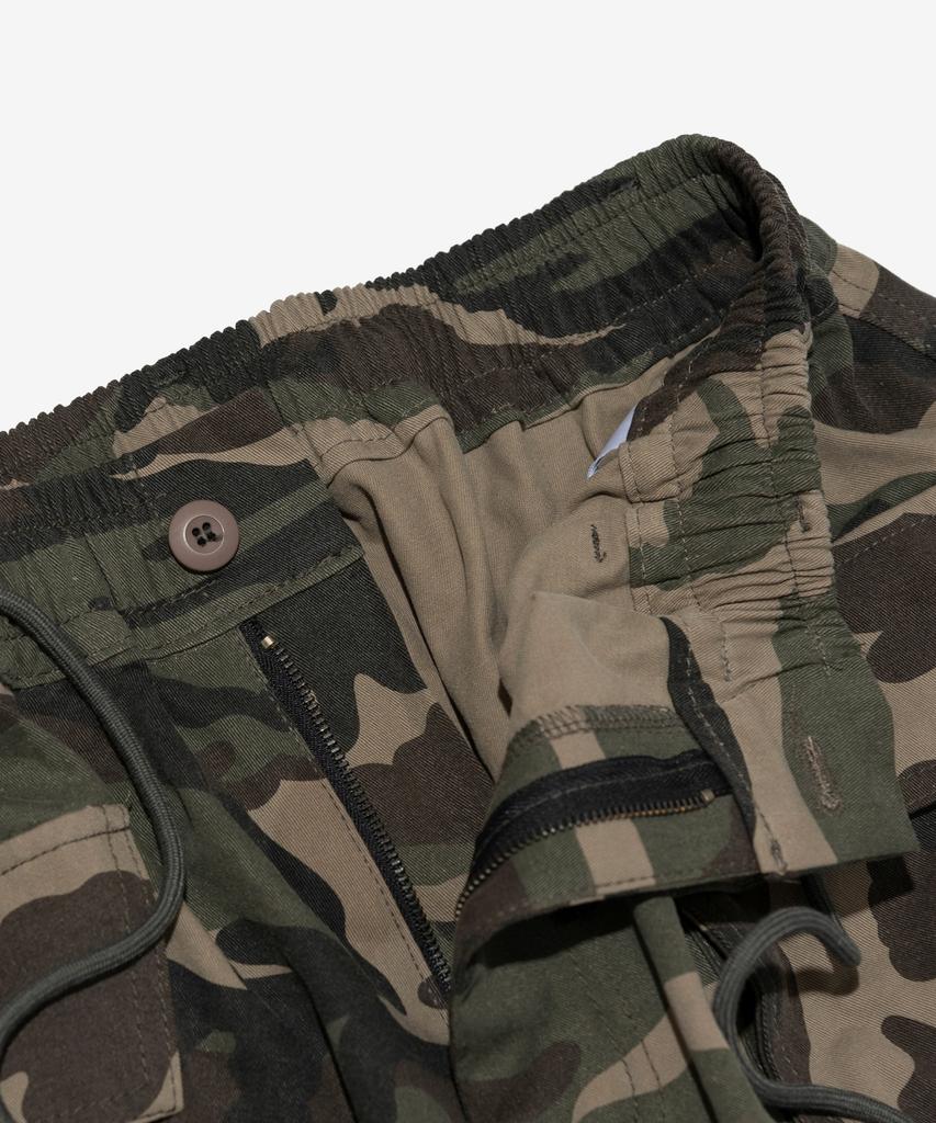 OTHERFITS Camo Pattern Wide Cargo Balloon Pants (Khaki)
