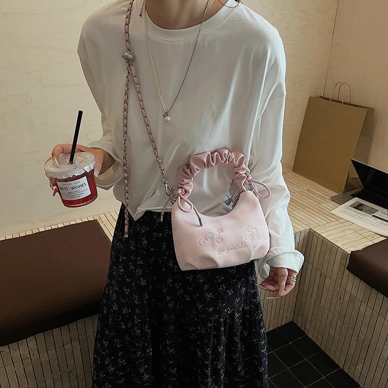 Niche underarm bag, new summer versatile chain messenger bag, exquisite mini portable small bag