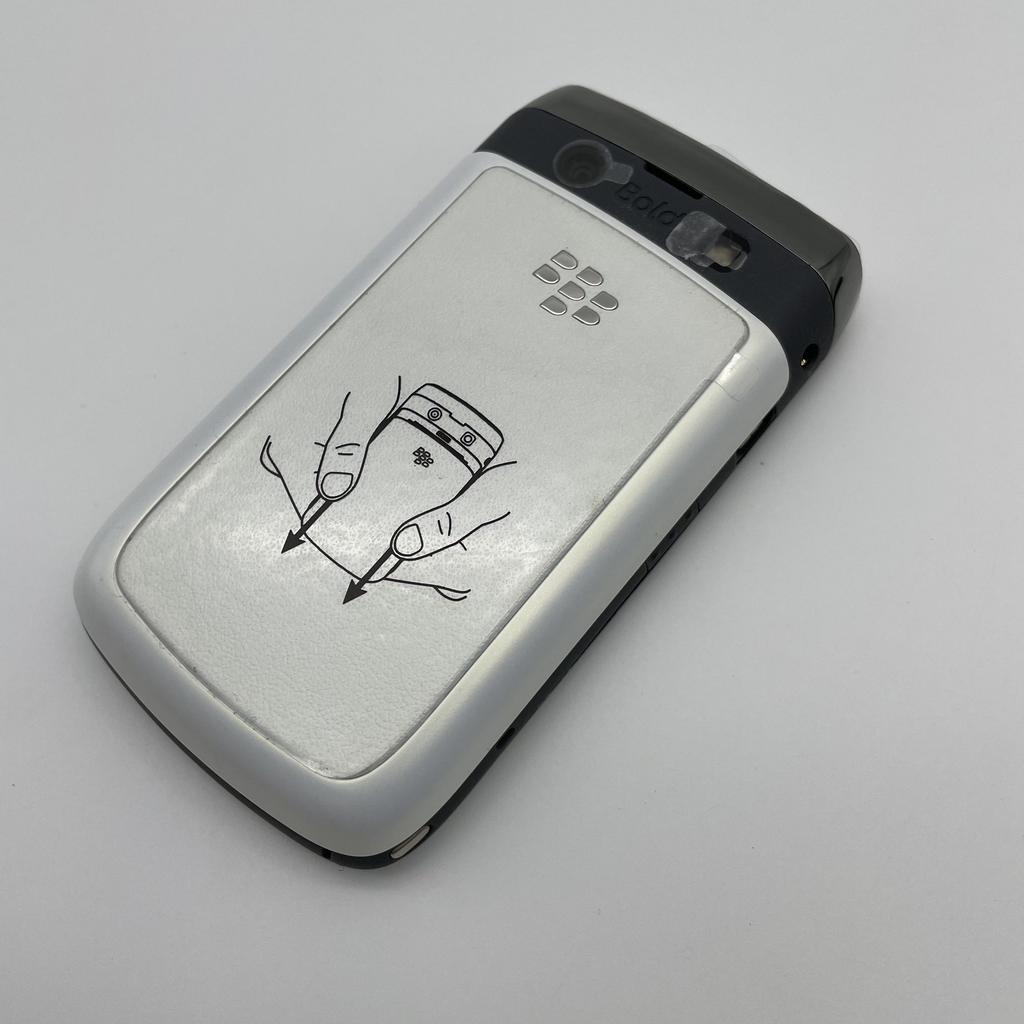 Refurbished BlackBerry Bold 9700 3MP Mobile Phone  With 1 SIM