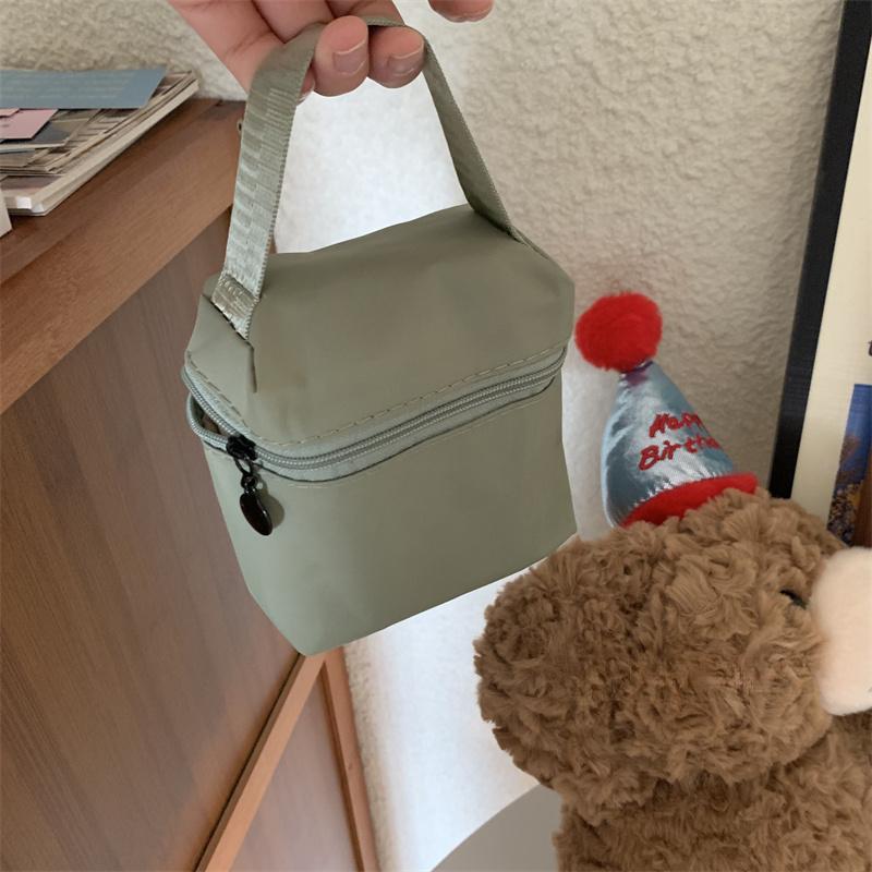 Mini Multifunctional Storage Bag, Portable Makeup Pouch,Ideal for Travel Storage of Items Like Lipsticks,Keys, Charging Cables