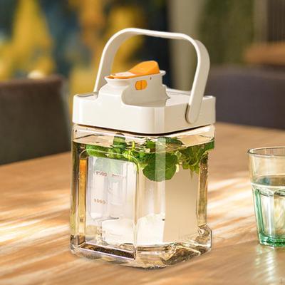 Cold Water Carafe Beverage Pitcher Large 2.3L Sangria Clear Drink Dispenser Jug for Parties