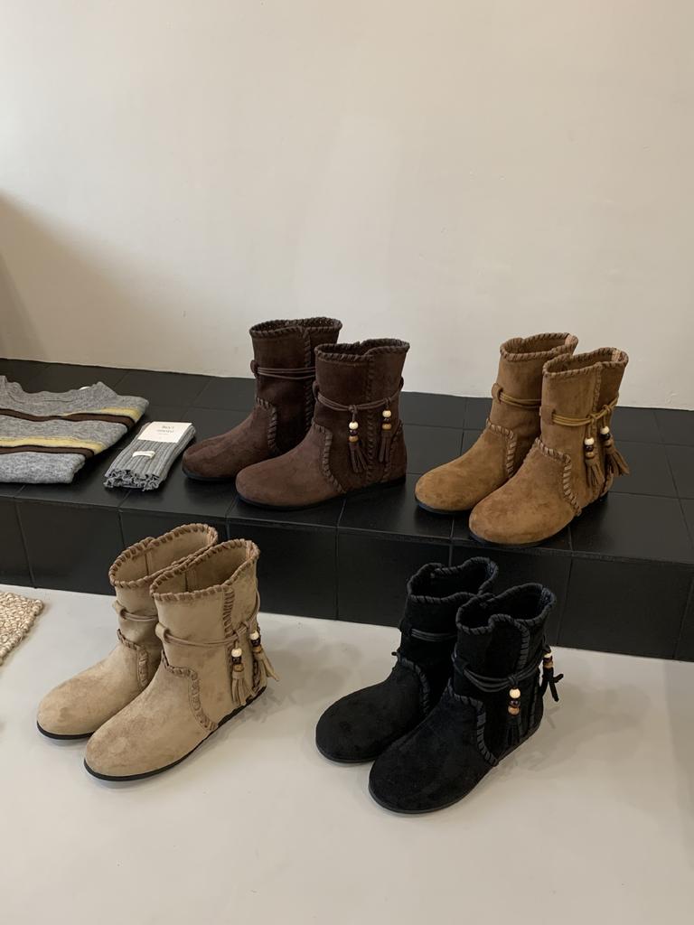 2025 Autumn New Retro Strap Fringed Boots Bosmian Flat Bottom Short Boots Women