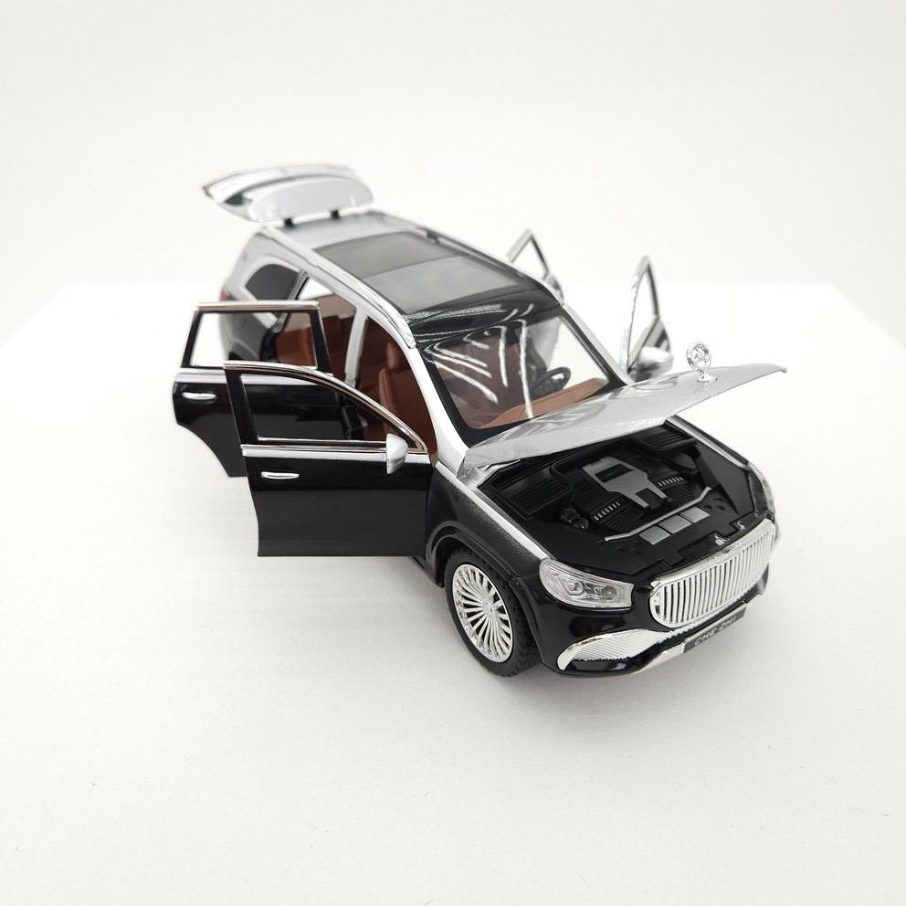 1:24 Mercedes-Benz Maybach SUV Die-cast Model Car, Black & Silver