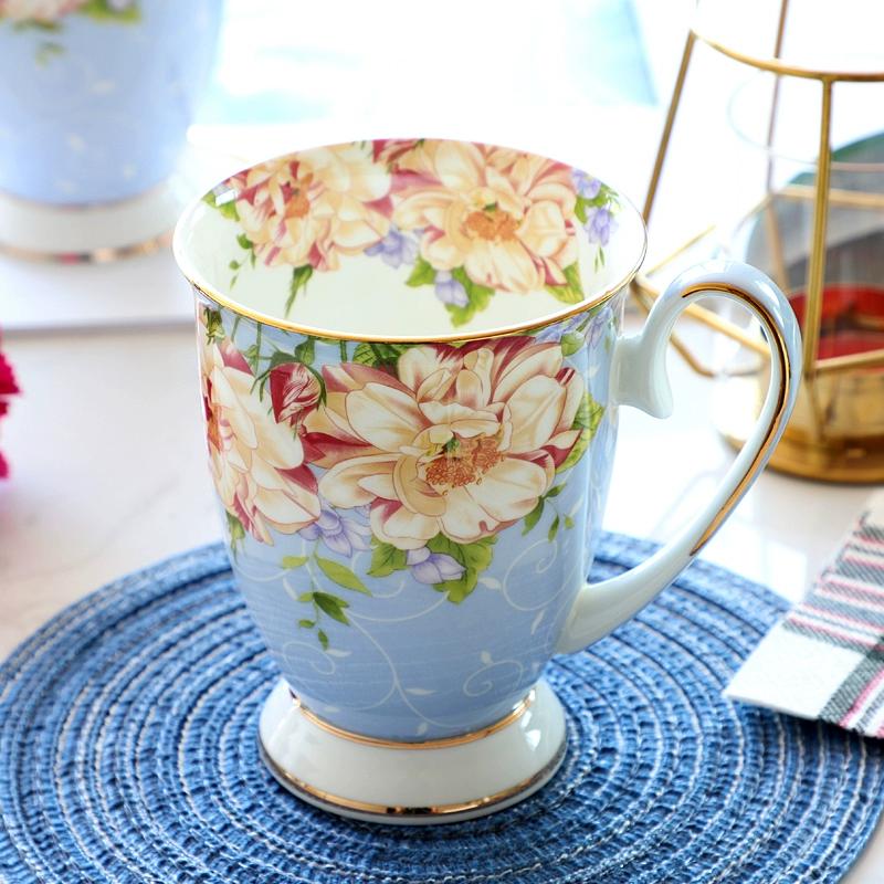 Fine Bone China Coffee Mugs Set of 4, Hand Drawn Gold Rimmed Floral Mugs, Porcelain Bone China Tea Cup with Lid, 300ml Elegant Office Home Tea Sets