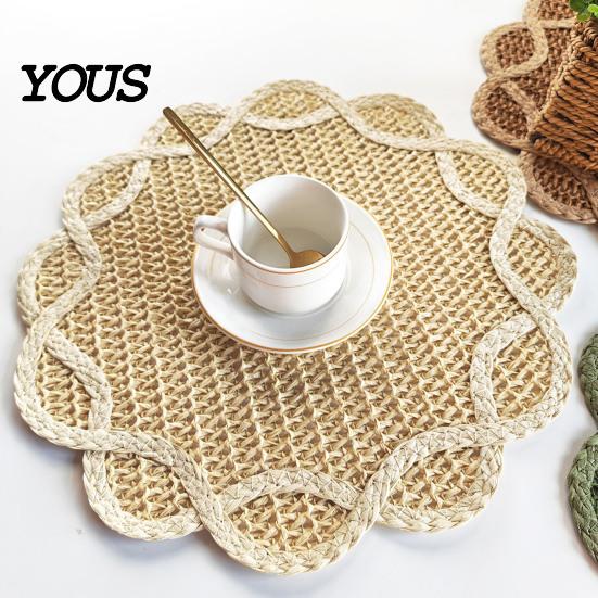 Stain Resistant Mat Woven Placemat, Heat Insulation Non-Slip Table Mat, Retro Style Petal Heat-resistant Placemat Shape Dining for Home