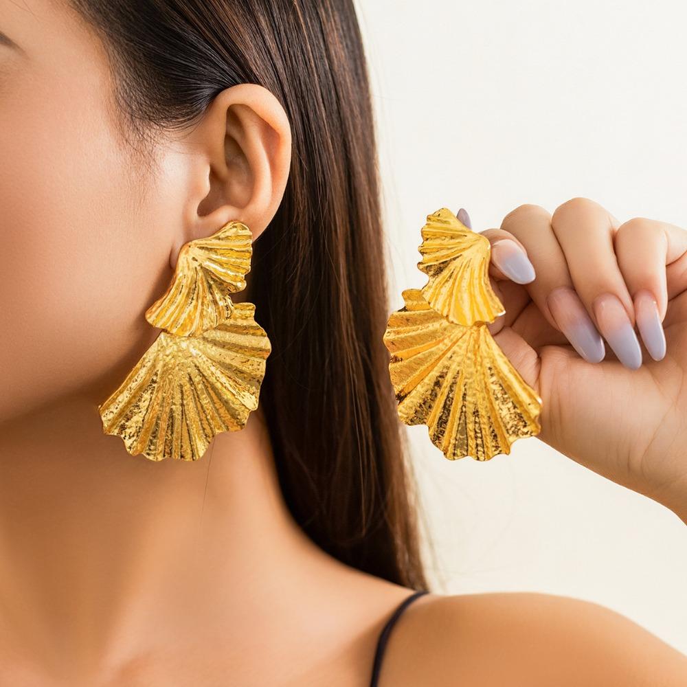 1Pair Exaggerated Big Stud Earrings Gold Color Metal Flower Earrings Goth Punk Earrings Women