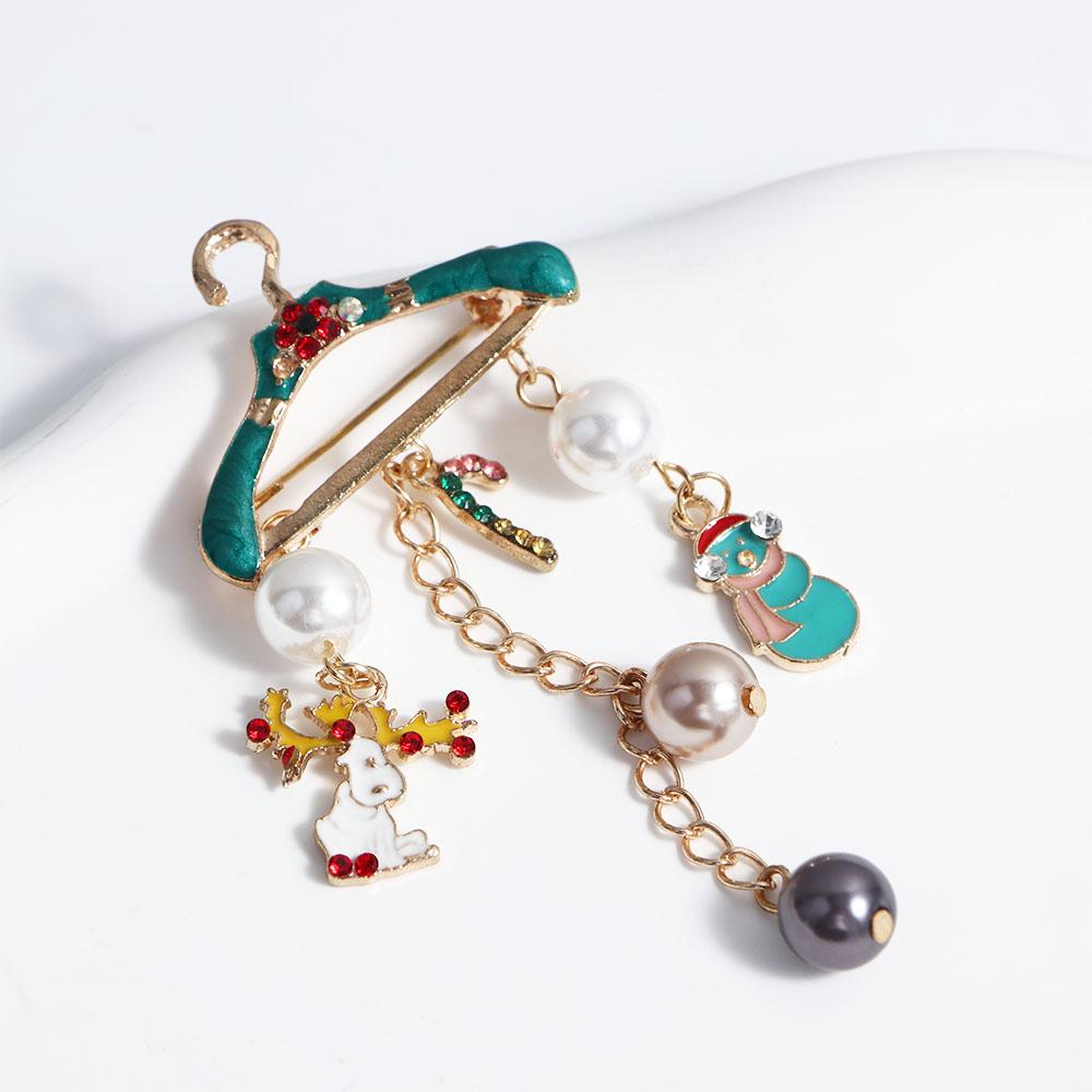 Christmas Decor Bag Decoration Christmas Brooch Clothing Brooches Hanger Tassel Pin Jewelry Gift