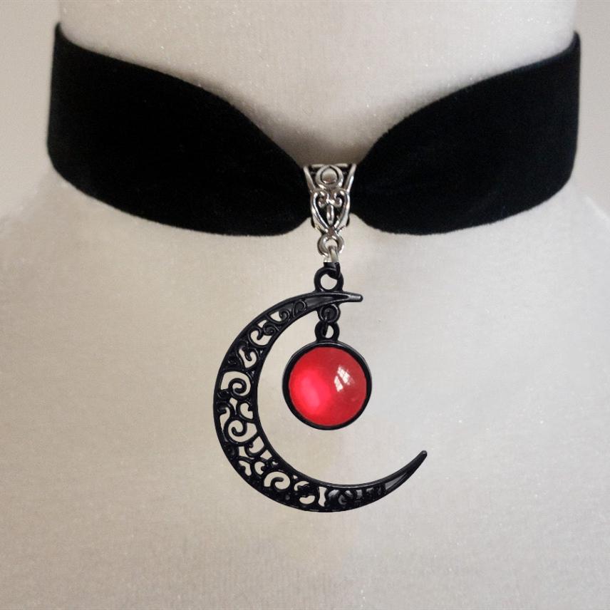 Gothic Retro Black Hollowed-out Crescent Moon Opal Stone Velvet Collar Necklace for Women Hallowmas Party Witch Jewelry Gifts