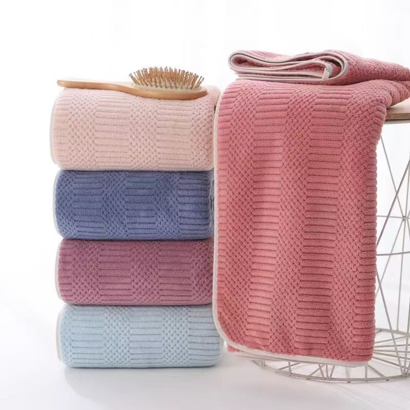 1pc Striped Coral Velvet Hand Bath Towel, Soft Quick Drying Towel, Absorbent Hand Towel For Bathroom