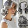 Elegante 20cm Silber & Grau Wellenperücke für Damen - Gemischt Grau, Flauschiges Synthetikhaar mit Body Wave, Natürlicher Look Alltags-Kostüm Alte Dame Perücke
