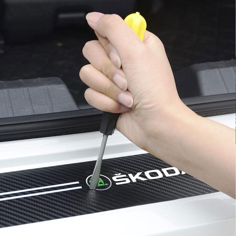 SSOE5 Car Door Sill Scuff Plate Decoration Carbon Fiber Sticker For Skoda Rapid Fabia Octavia Roomster Yeti Superb Citigo Kodiaq Karop