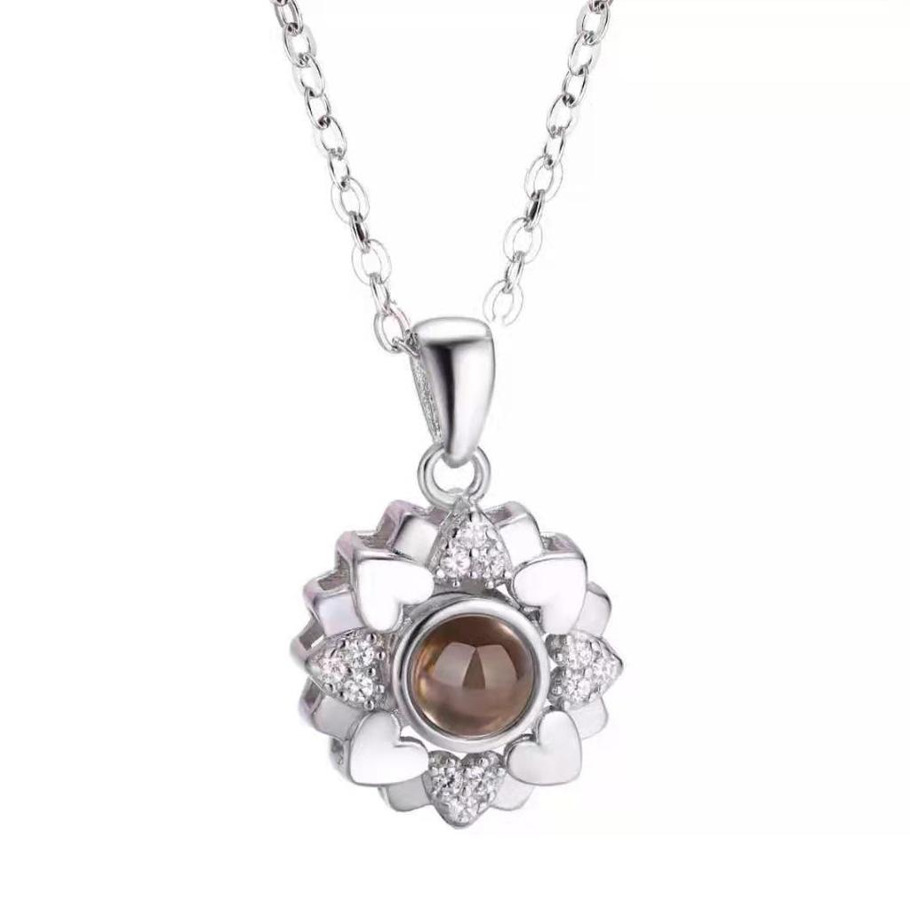100 Languages 'I Love You' Projection Necklace - Elegant Gift for Women
