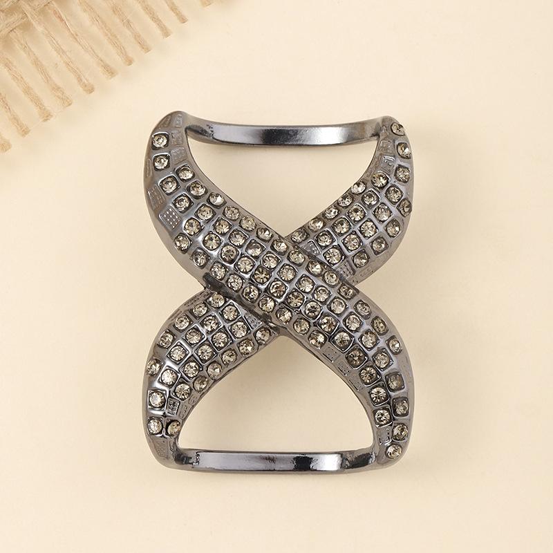 Elegant Metal Shawl Ring Clip with Rhinestone Embellishments for Women - Perfect for Weddings and Formal Events