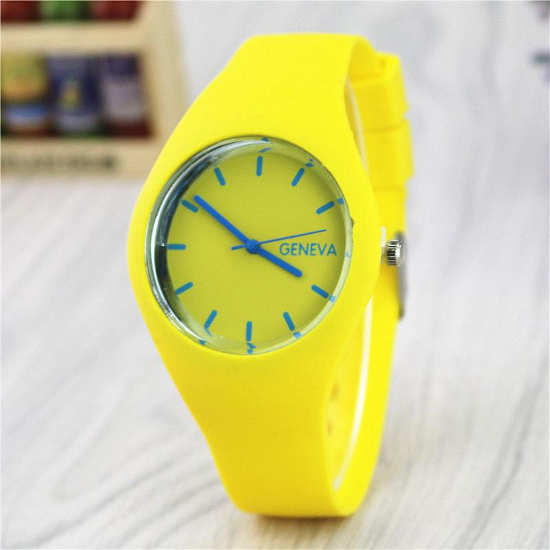 Silicone Belt Children Casual Watch Waterproof Sport Quartz Wristwatch for Woman