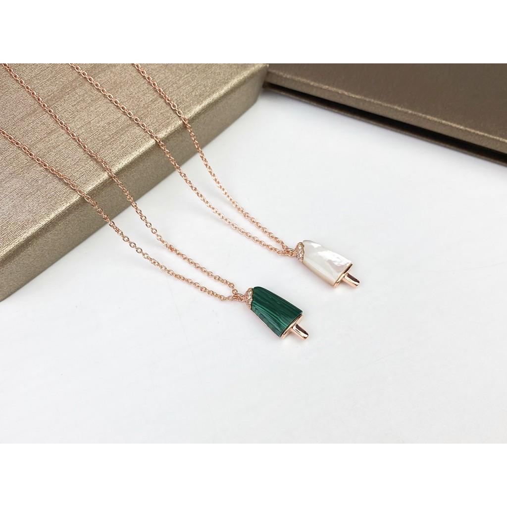 Eis am Stiel, Eiscreme-Halsketten und mein Lieblings-Pfau aus weißem Perlmutt. High-End-Individualisierung, asiatische Goldgalvanisierung